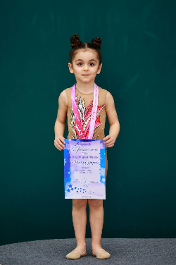 Воспитанница МБДОУ №73 Ахмедова Кира  приняла участие в турнире по художественной гимнастике «Зимние узоры» и заняла 1 место